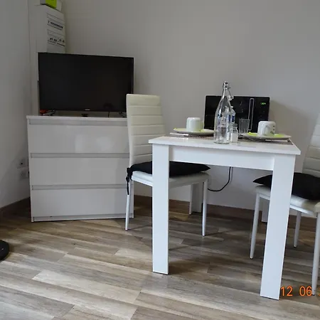 Alimentec - Clinique Convert - Calme - Parking Prive -terrasse Privee Bourg-en-Bresse